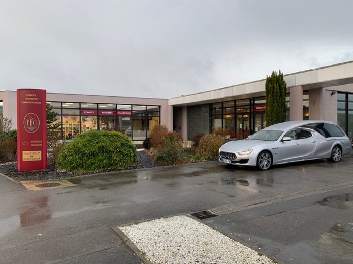 Extérieur de l'agence Pompes funèbres Champenoises à Cormontreuil