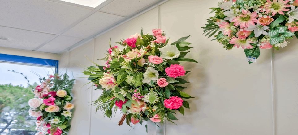 Fleurs artificielles agence de pompes funèbres CRISTOL-GHIO à Fréjus